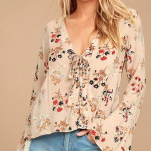 Lulu's Blush Floral Long Sleeve Lace-Up Top Small